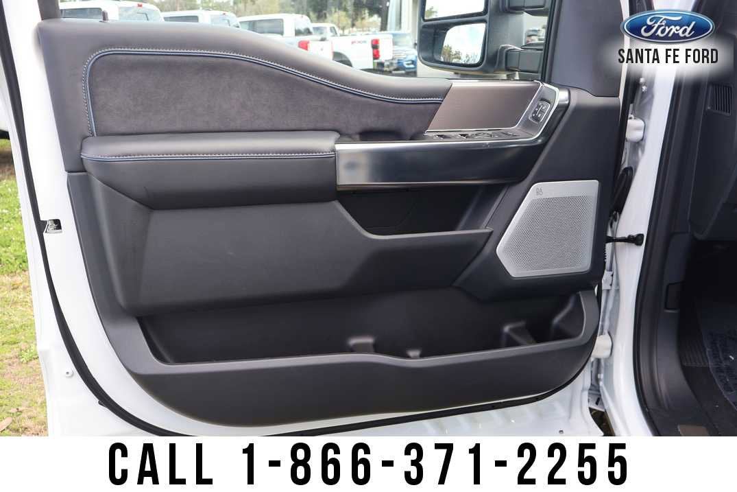 2026 Ford Super Duty F-250 SRW Platinum