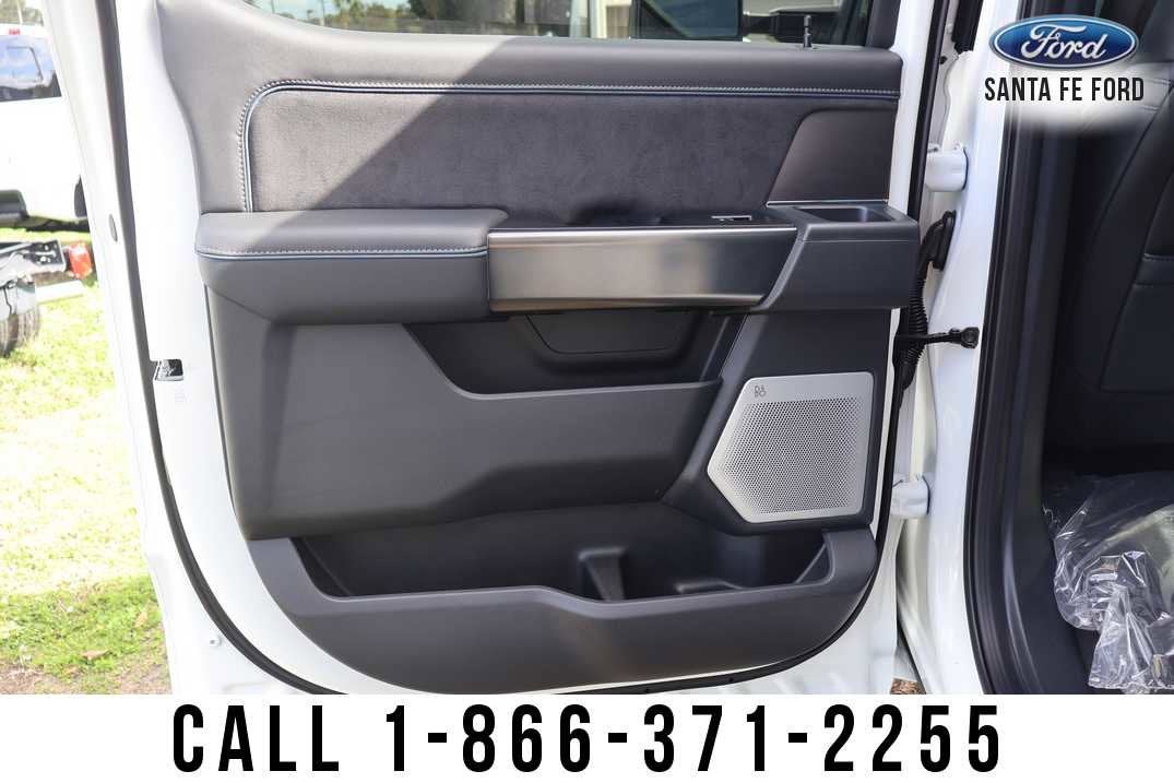 2026 Ford Super Duty F-250 SRW Platinum