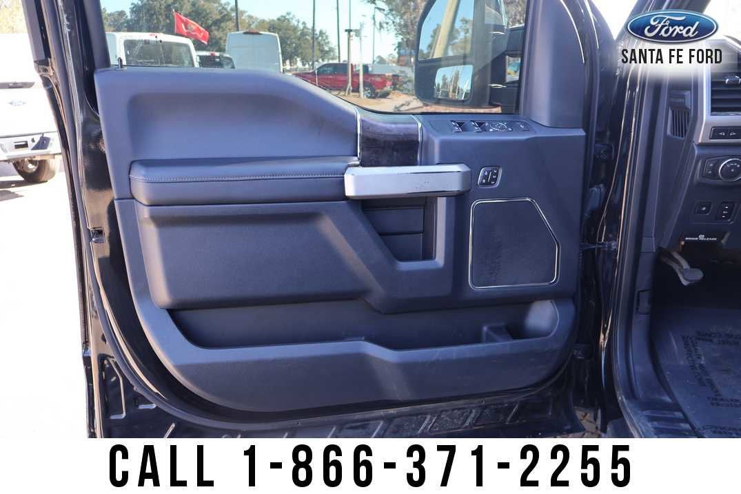 2022 Ford Super Duty F-250 SRW LARIAT