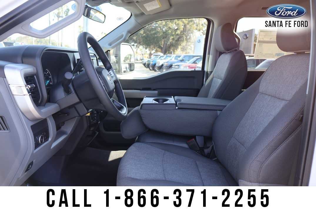 2026 Ford Super Duty F-350 SRW XL