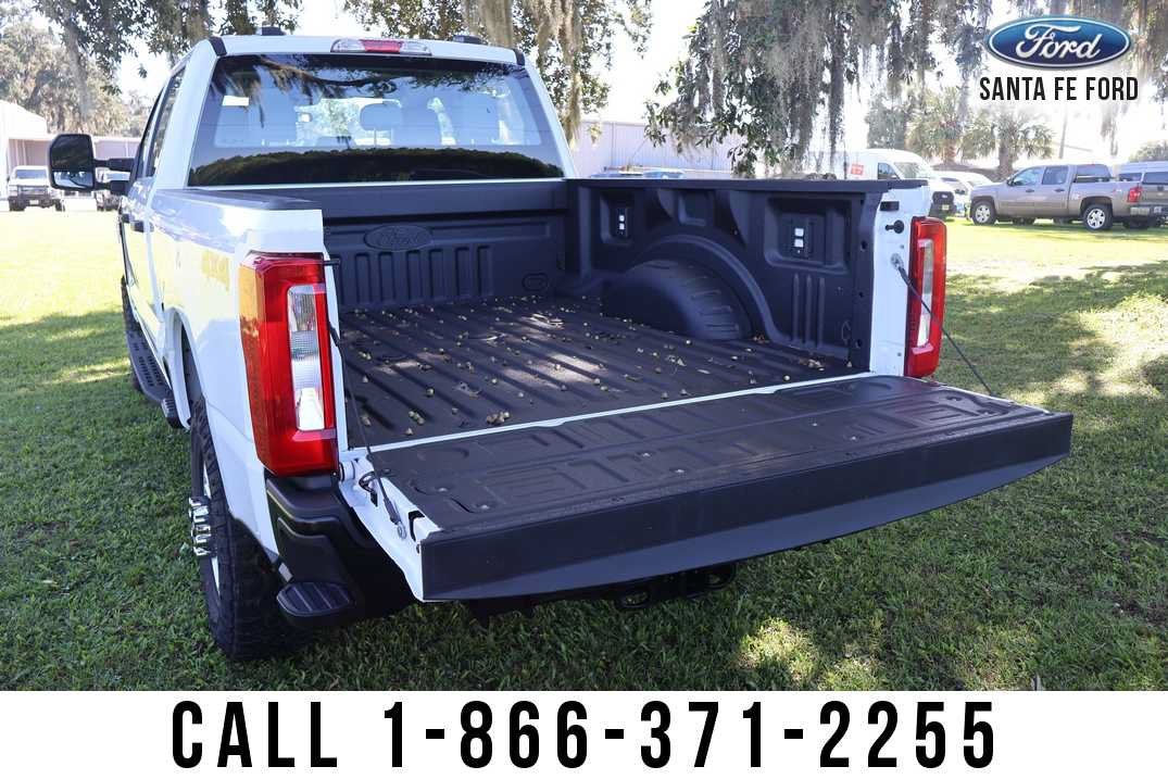 2027 Ford Super Duty F-350 SRW Base