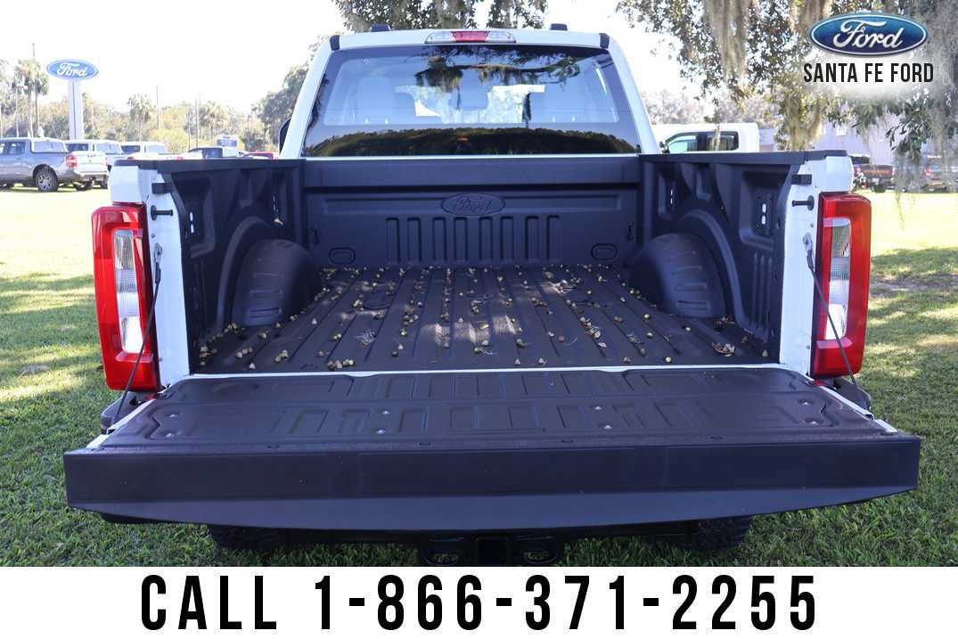 2027 Ford Super Duty F-350 SRW Base
