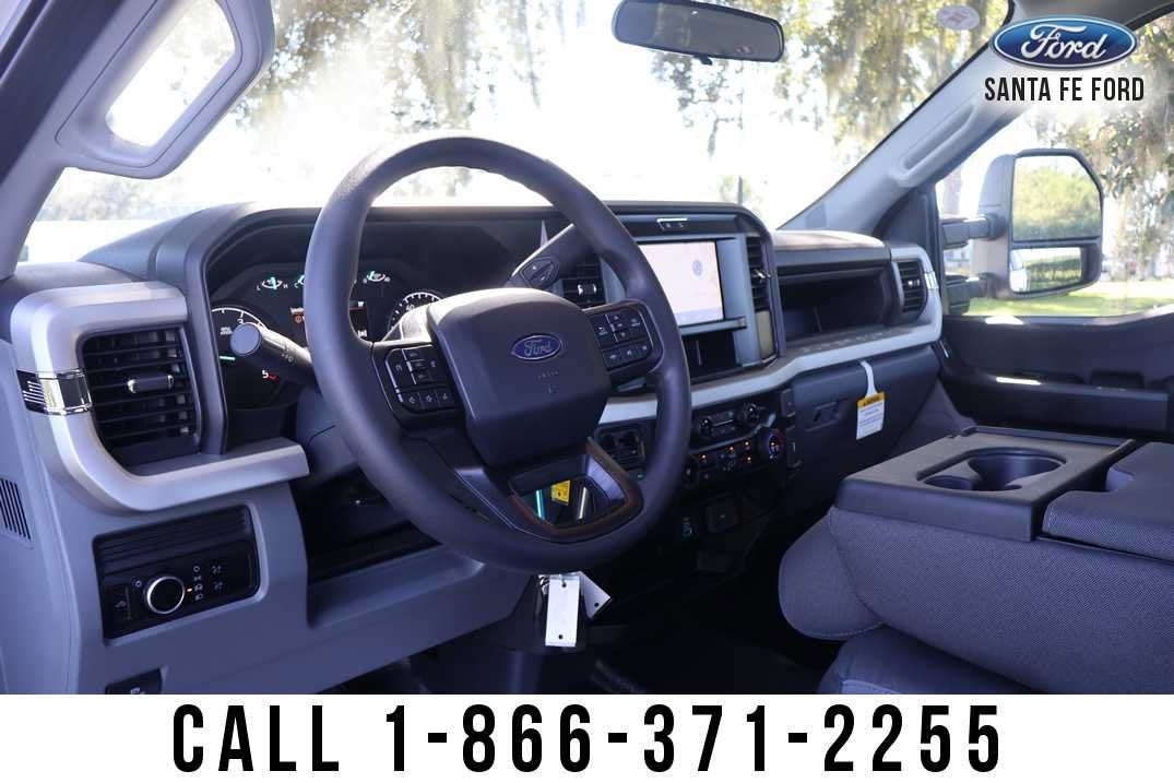 2027 Ford Super Duty F-350 SRW Base
