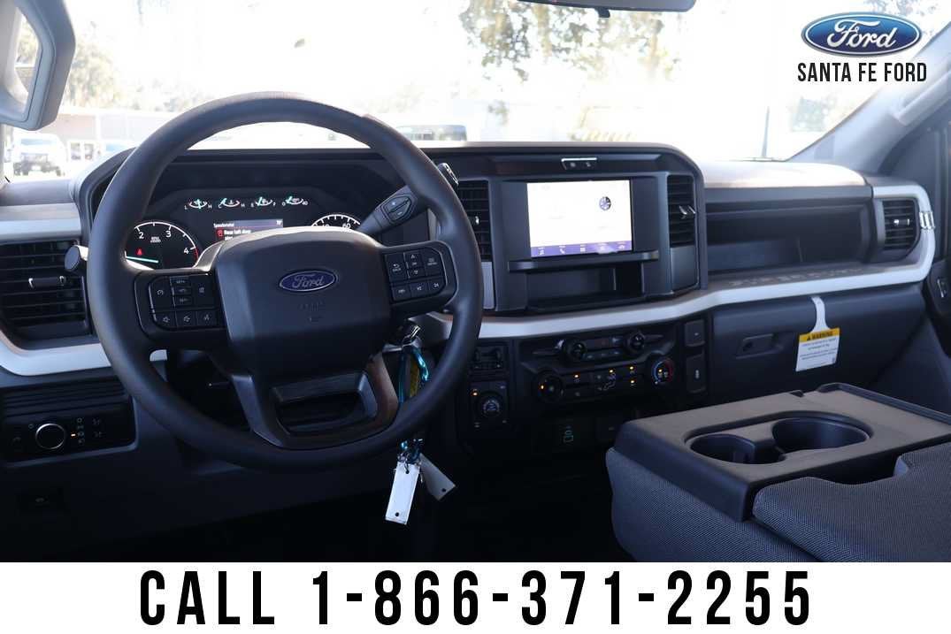 2027 Ford Super Duty F-350 SRW Base