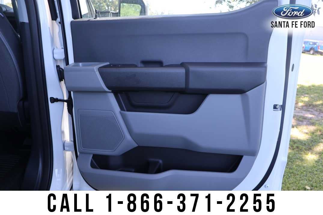 2027 Ford Super Duty F-350 SRW Base