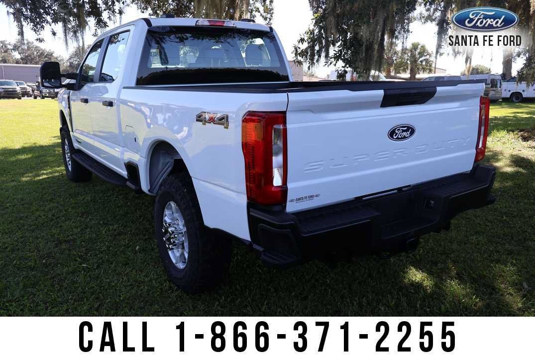 2027 Ford Super Duty F-350 SRW Base