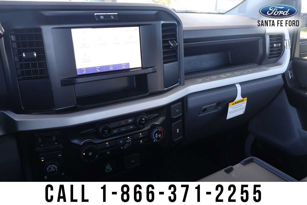 2027 Ford Super Duty F-350 SRW Base