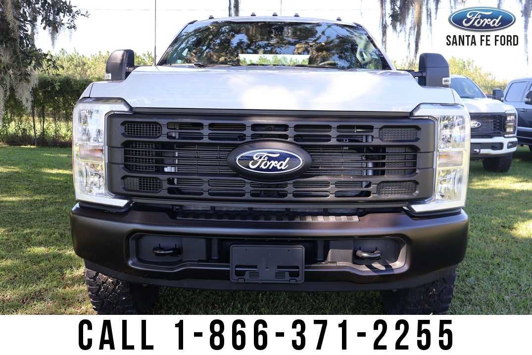 2027 Ford Super Duty F-350 SRW Base