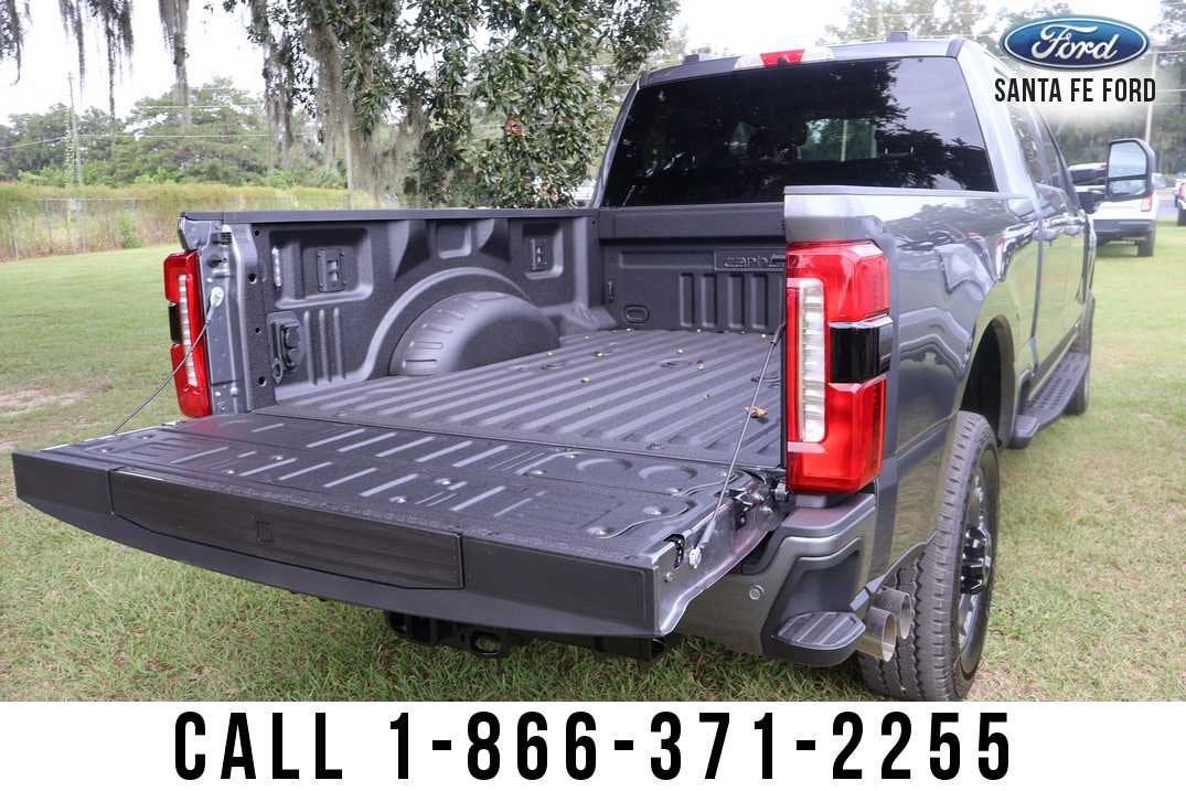 2027 Ford Super Duty F-350 SRW Base