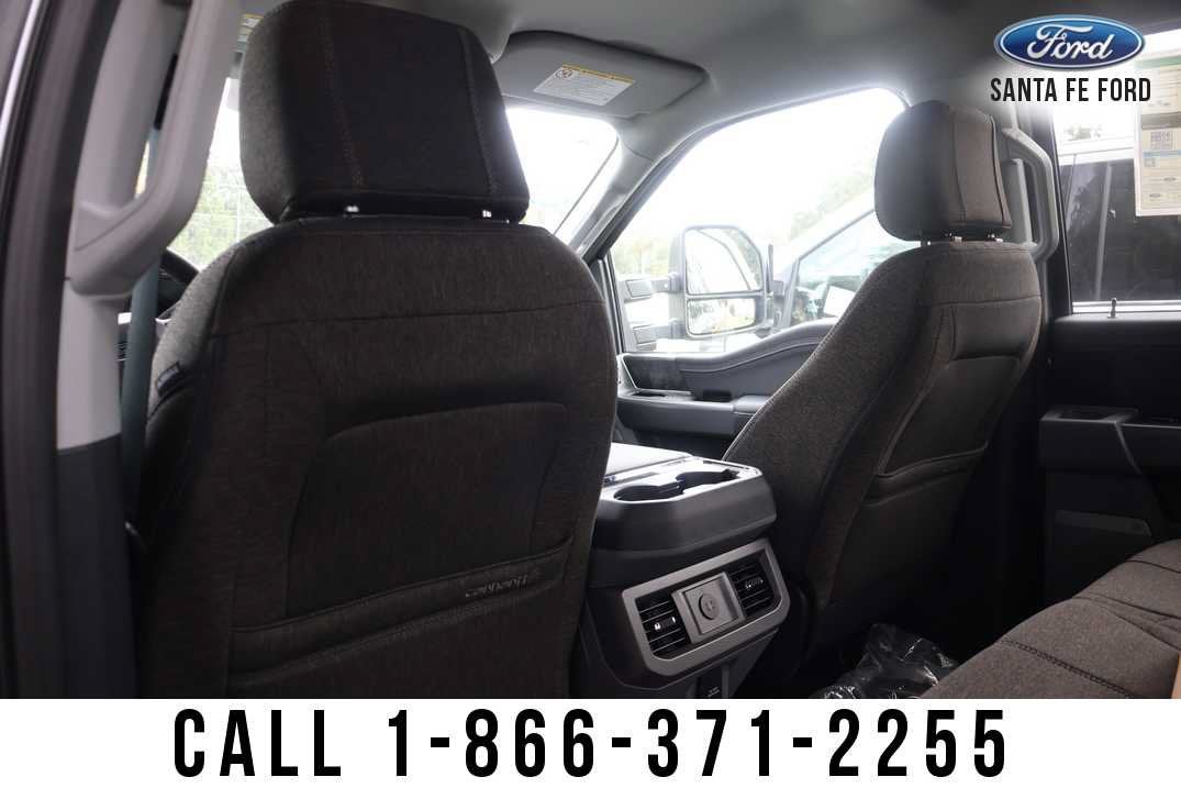 2027 Ford Super Duty F-350 SRW Base