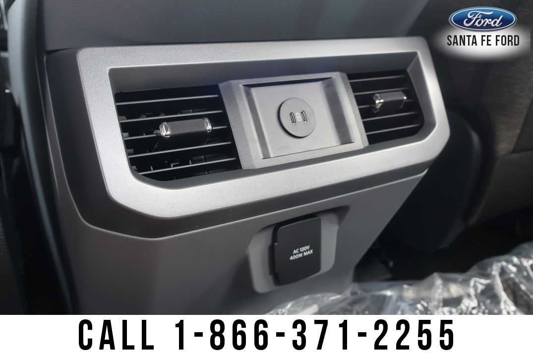 2027 Ford Super Duty F-350 SRW Base