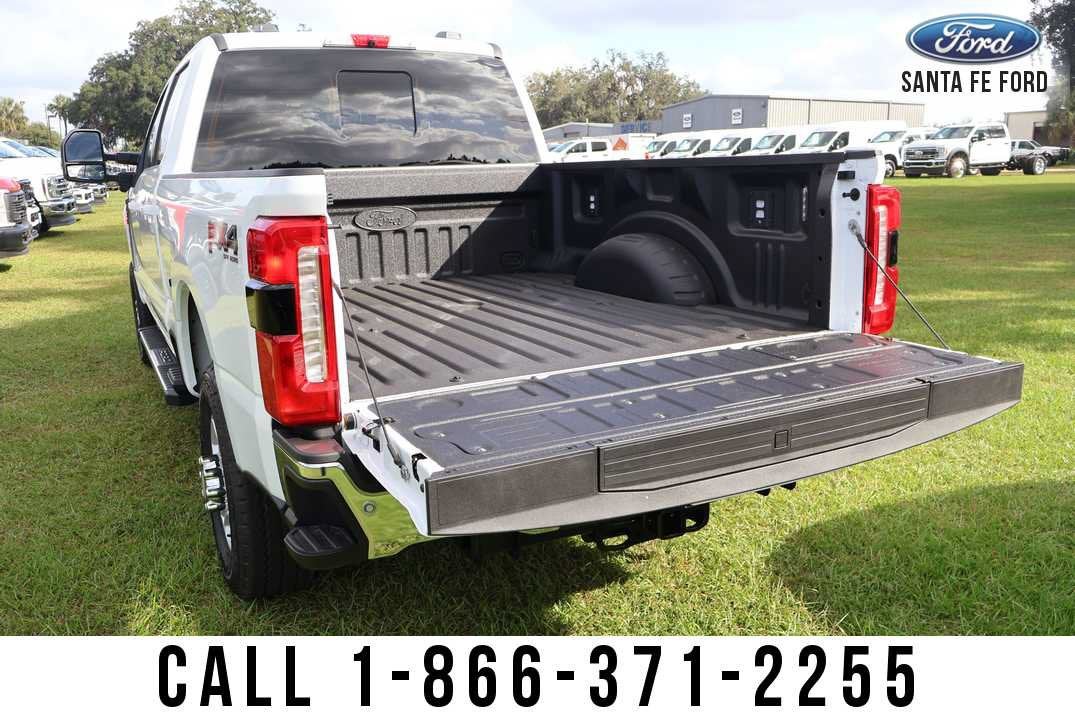 2027 Ford Super Duty F-350 SRW XLT