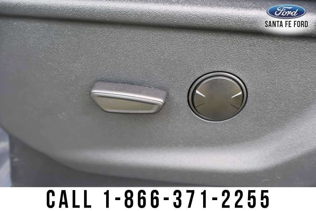 2027 Ford Super Duty F-350 SRW XLT