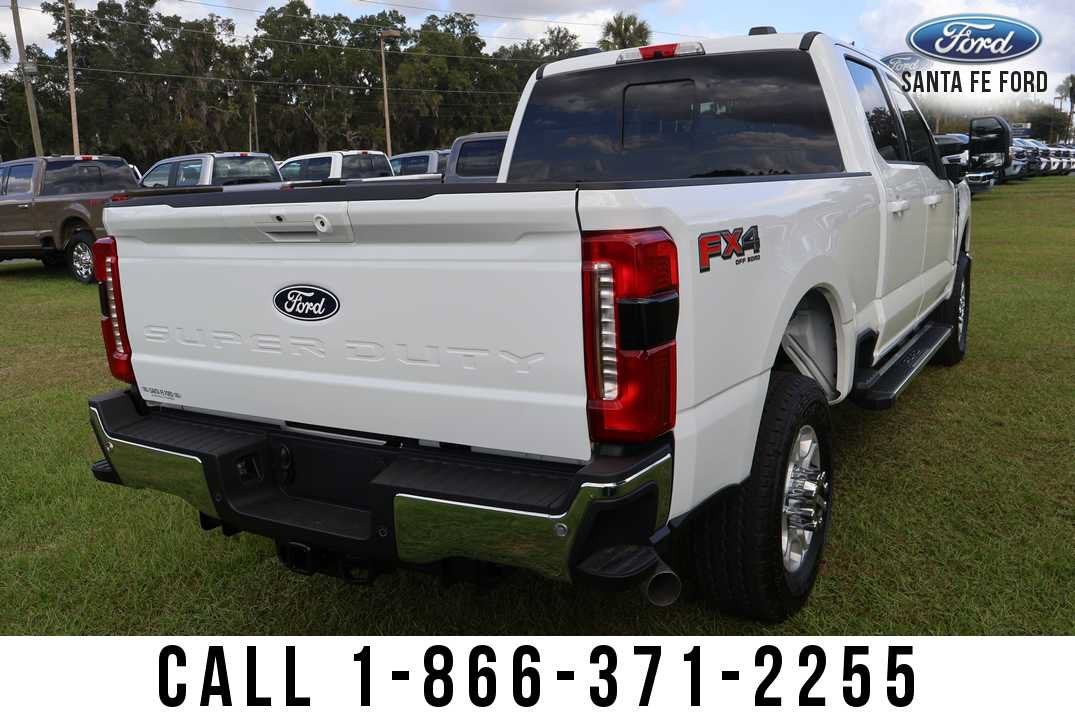 2027 Ford Super Duty F-350 SRW XLT
