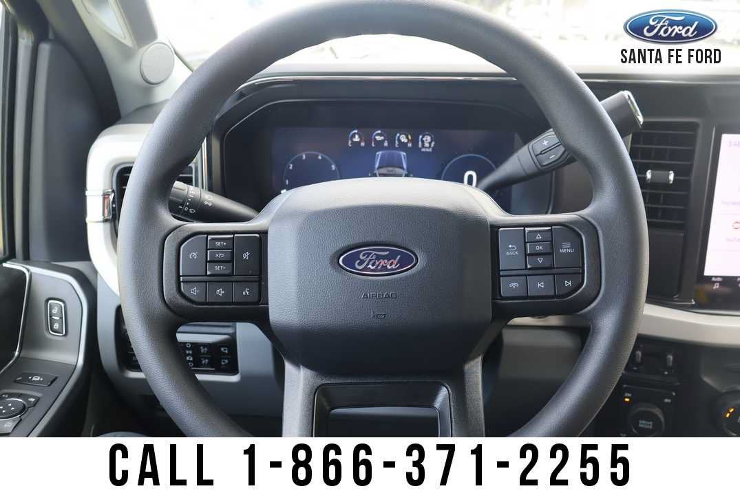 2027 Ford Super Duty F-350 SRW XLT