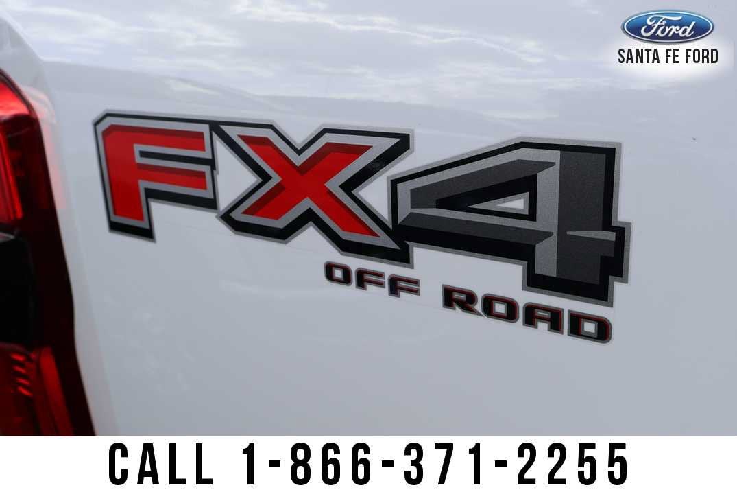 2027 Ford Super Duty F-350 SRW XLT