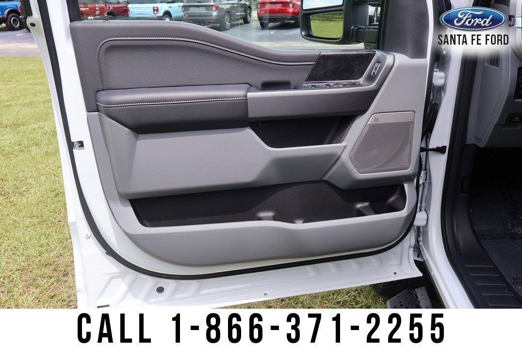 2026 Ford Super Duty F-350 SRW XLT