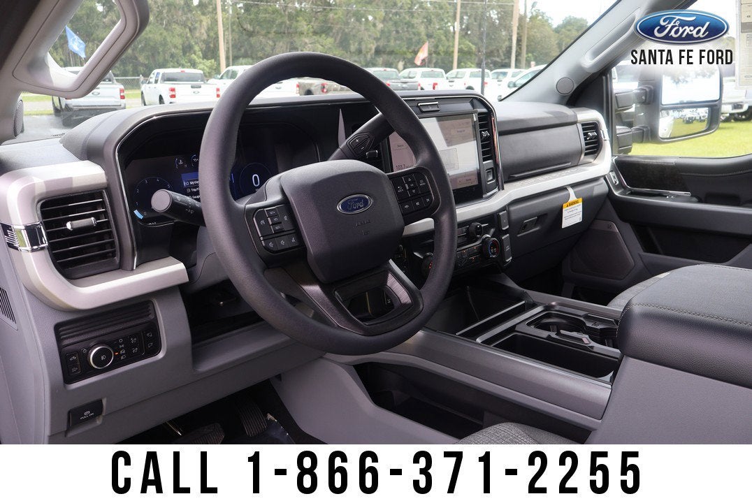 2026 Ford Super Duty F-350 SRW XLT