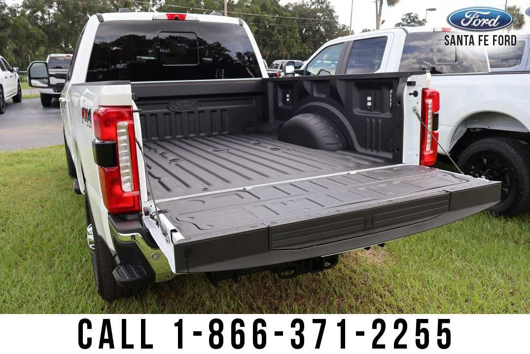 2026 Ford Super Duty F-350 SRW LARIAT