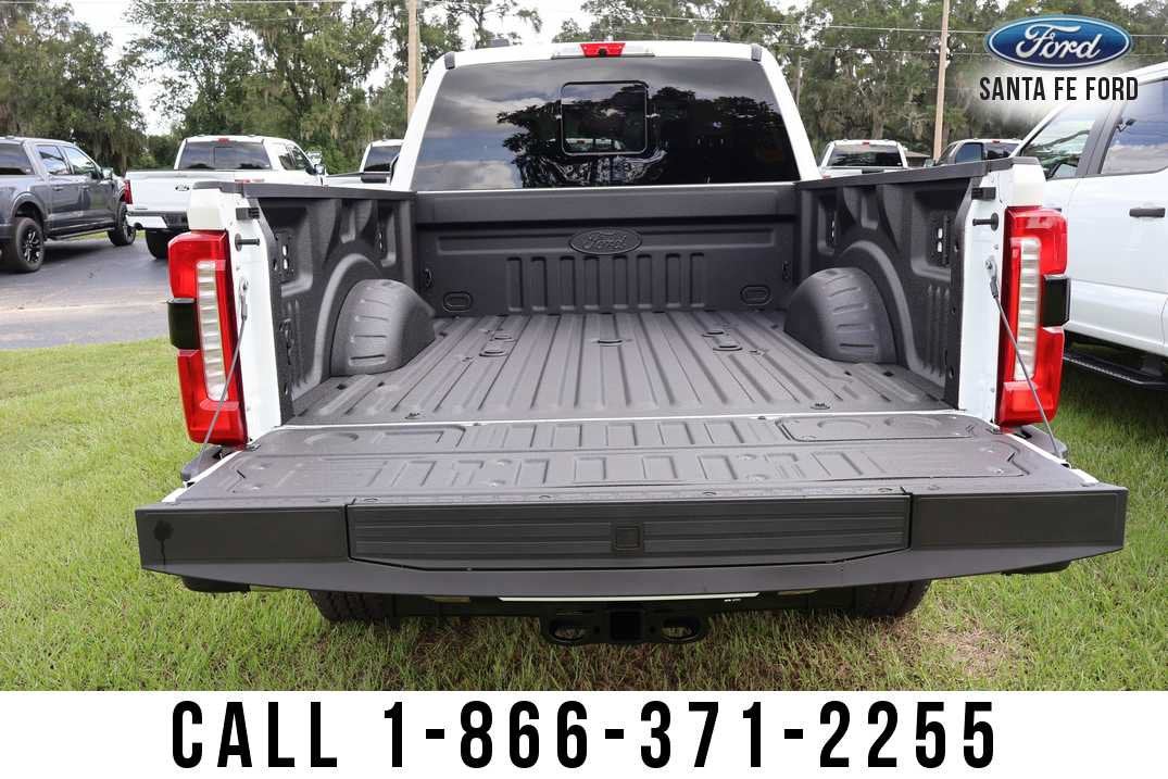 2026 Ford Super Duty F-350 SRW LARIAT