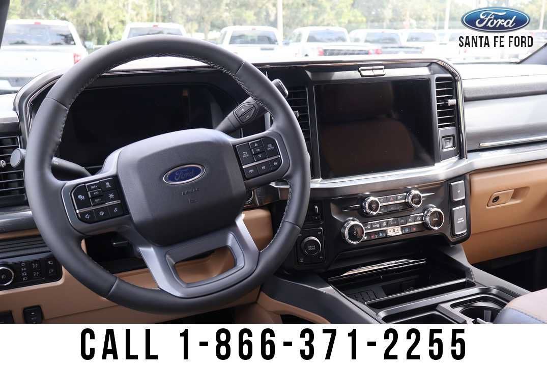 2026 Ford Super Duty F-350 SRW LARIAT