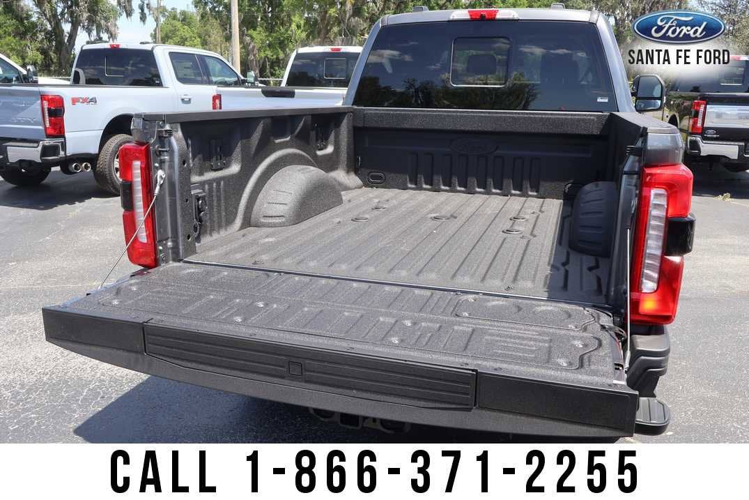 2026 Ford Super Duty F-350 SRW LARIAT