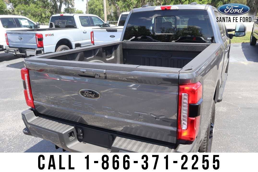 2026 Ford Super Duty F-350 SRW LARIAT