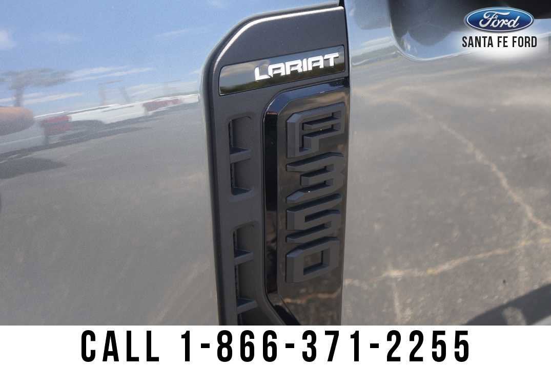 2026 Ford Super Duty F-350 SRW LARIAT