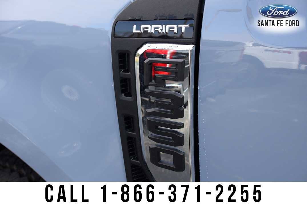 2026 Ford Super Duty F-350 SRW LARIAT