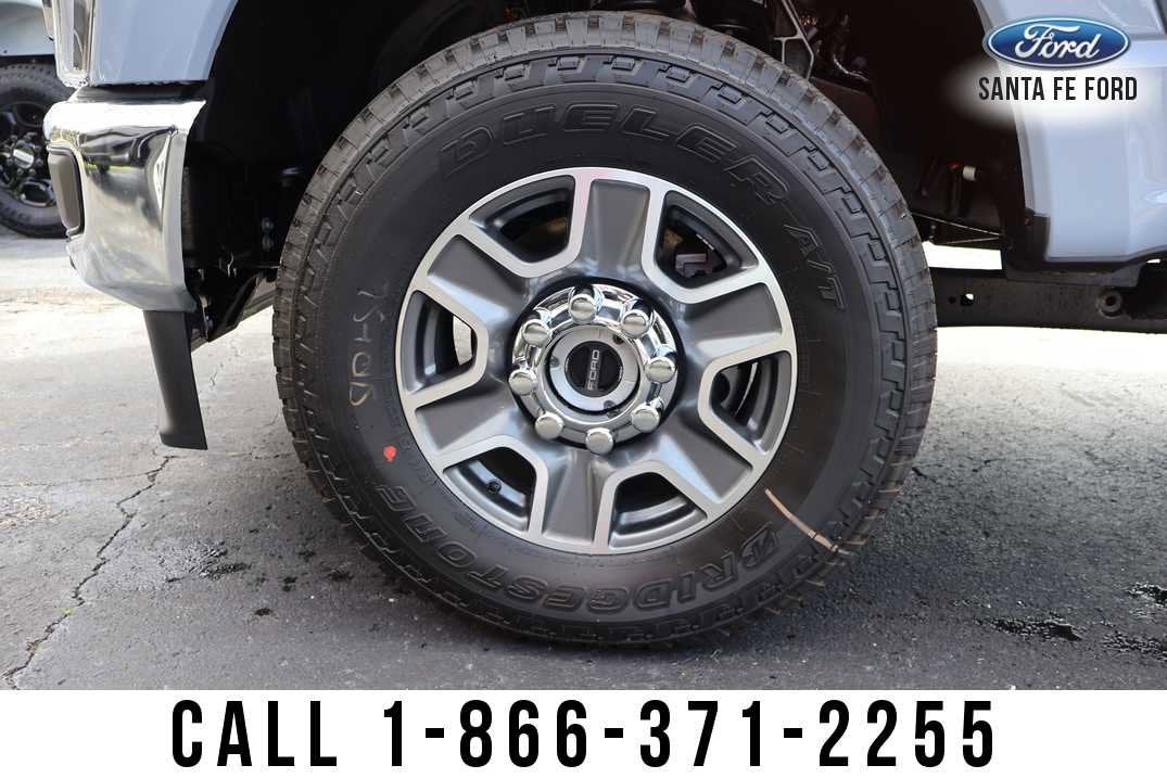 2026 Ford Super Duty F-350 SRW LARIAT