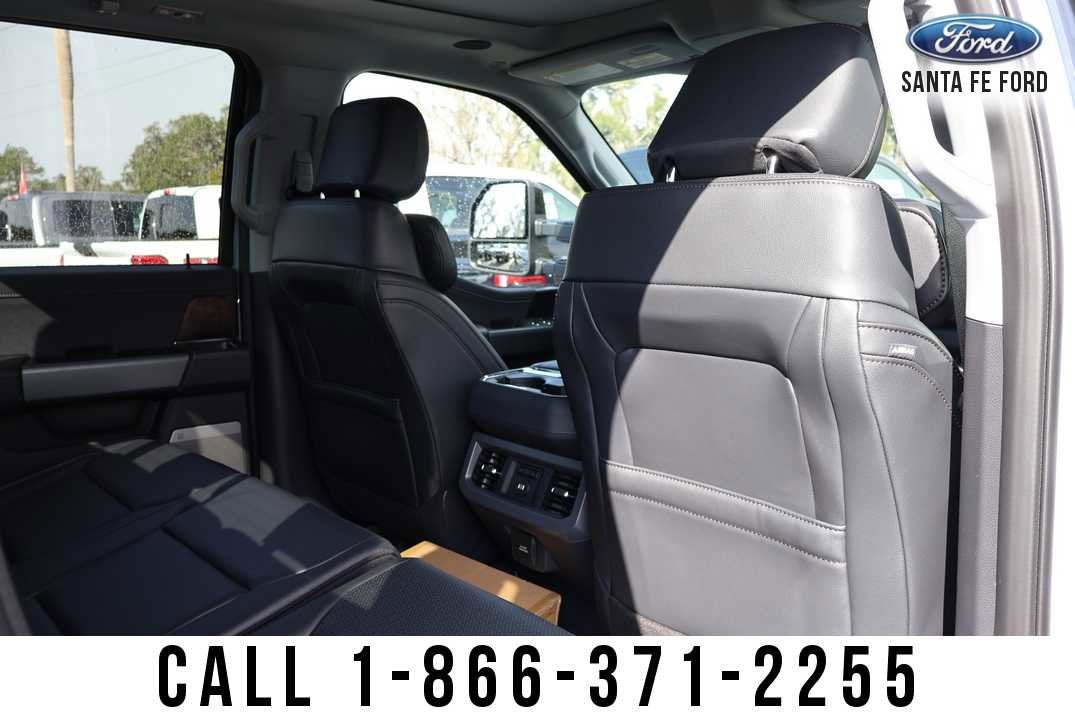 2026 Ford Super Duty F-350 SRW LARIAT