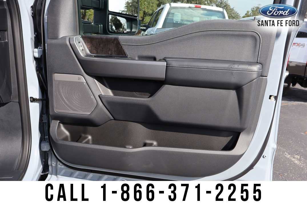 2026 Ford Super Duty F-350 SRW LARIAT