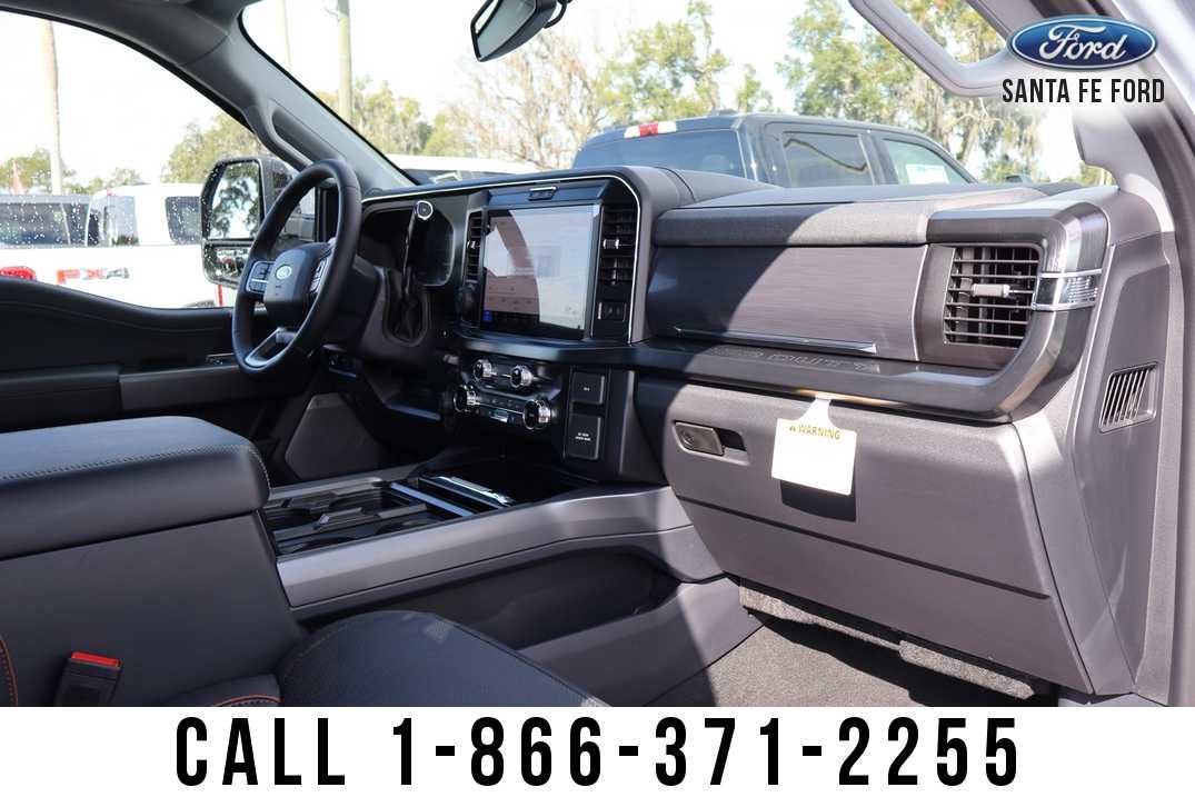 2026 Ford Super Duty F-350 SRW LARIAT