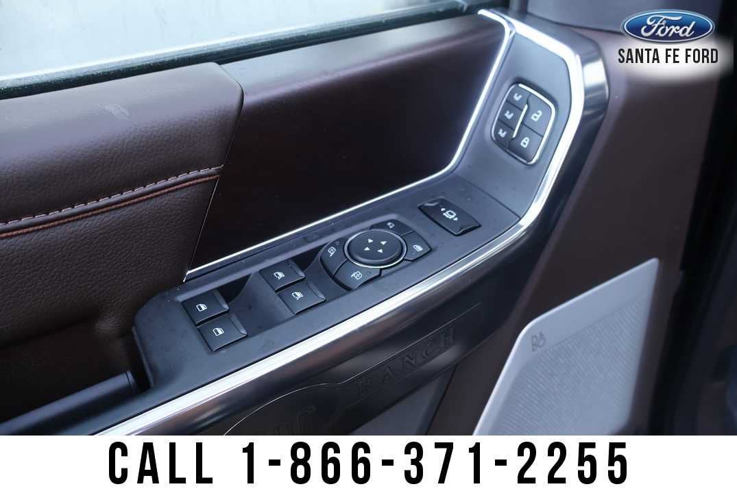 2027 Ford Super Duty F-350 DRW F-350® King Ranch®
