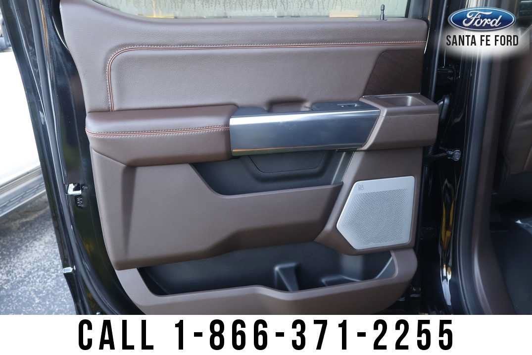 2027 Ford Super Duty F-350 DRW F-350® King Ranch®