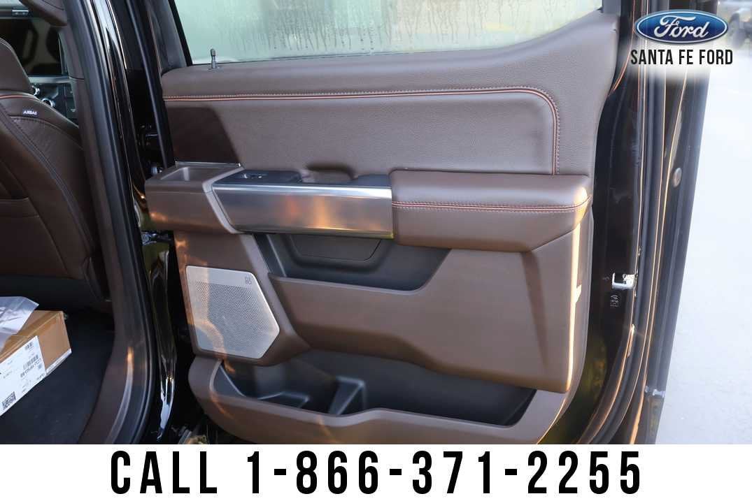 2027 Ford Super Duty F-350 DRW F-350® King Ranch®