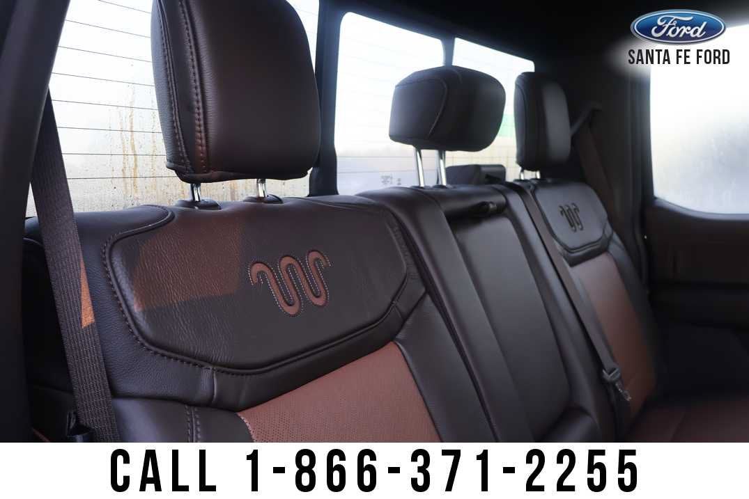 2027 Ford Super Duty F-350 DRW F-350® King Ranch®