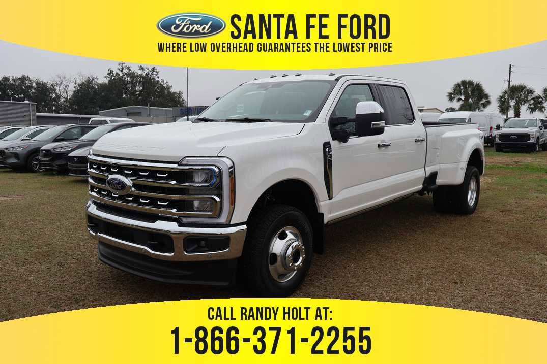 2026 Ford Super Duty F-350 DRW LARIAT
