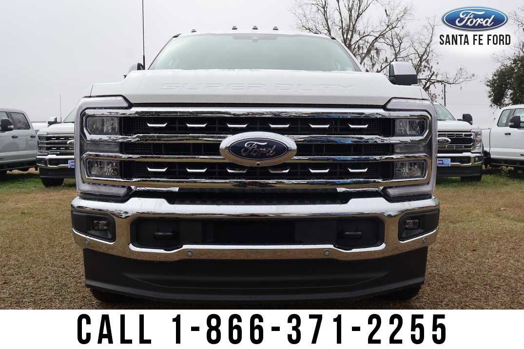 2026 Ford Super Duty F-350 DRW LARIAT
