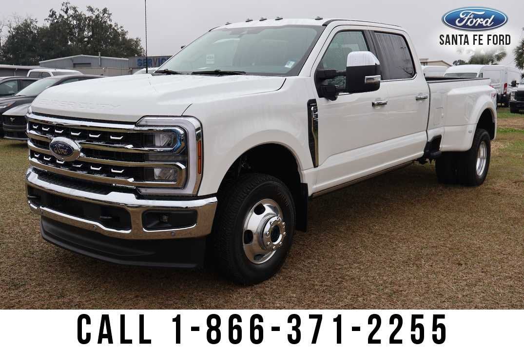 2026 Ford Super Duty F-350 DRW LARIAT