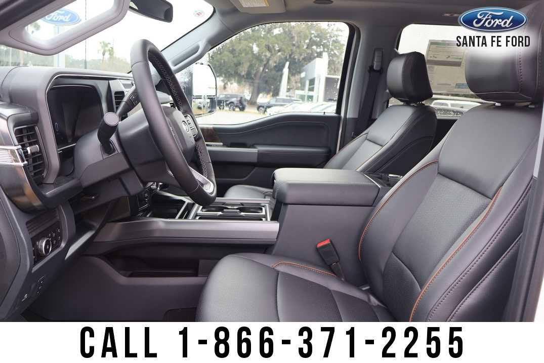 2026 Ford Super Duty F-350 DRW LARIAT