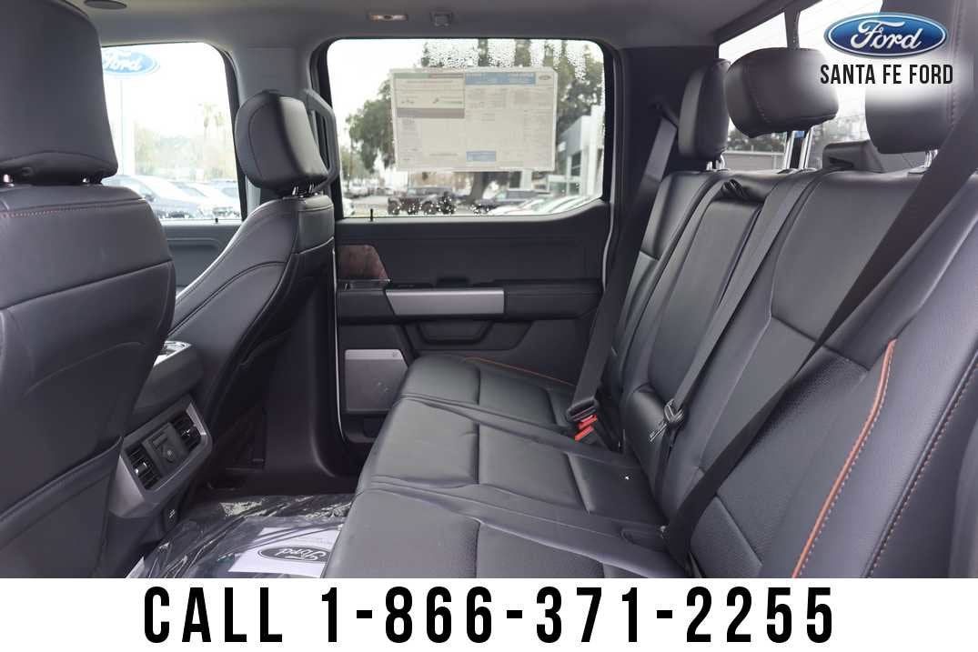 2026 Ford Super Duty F-350 DRW LARIAT