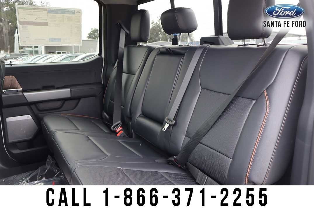 2026 Ford Super Duty F-350 DRW LARIAT