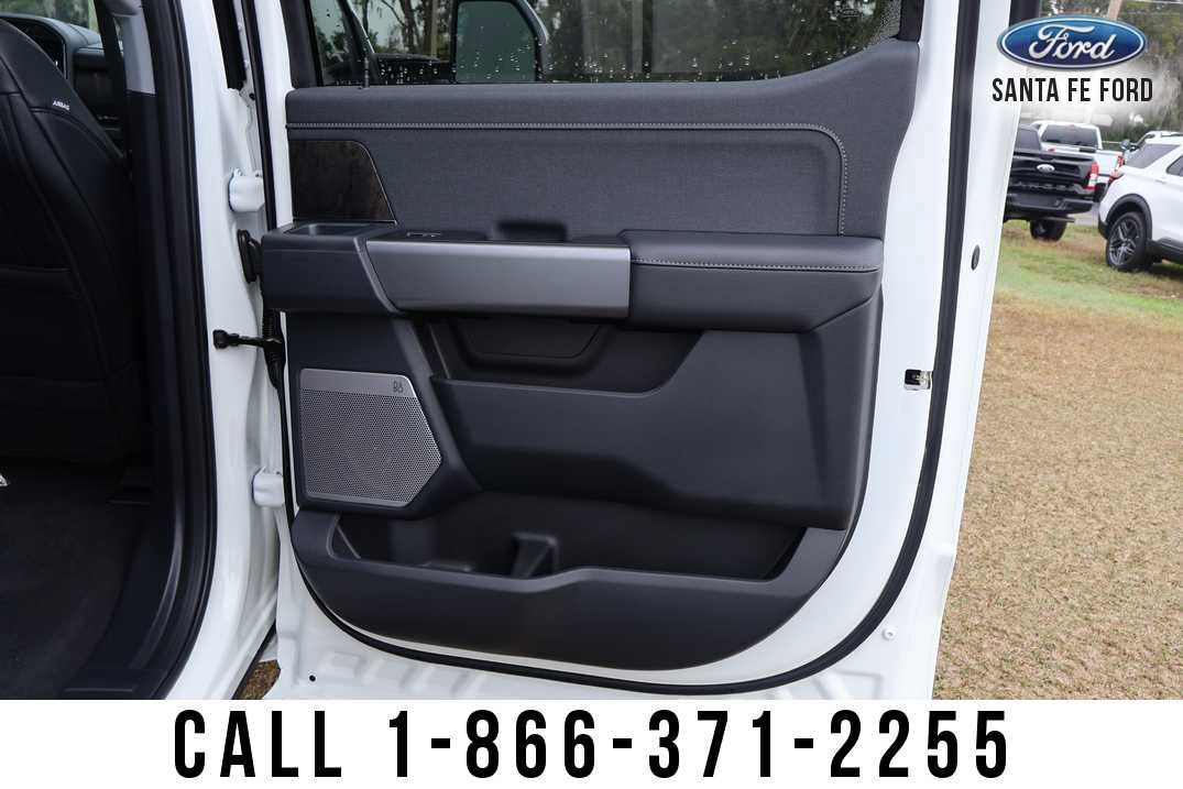 2026 Ford Super Duty F-350 DRW LARIAT