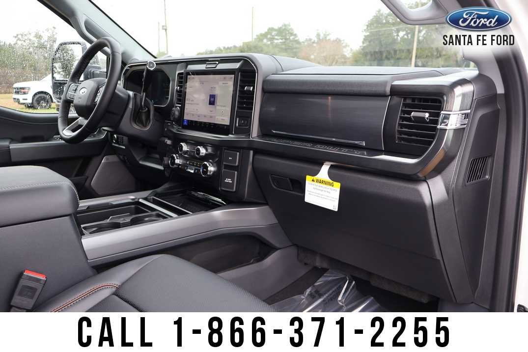 2026 Ford Super Duty F-350 DRW LARIAT