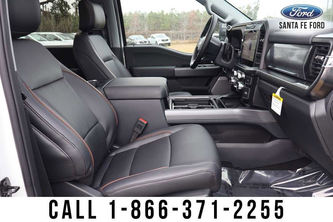 2026 Ford Super Duty F-350 DRW LARIAT