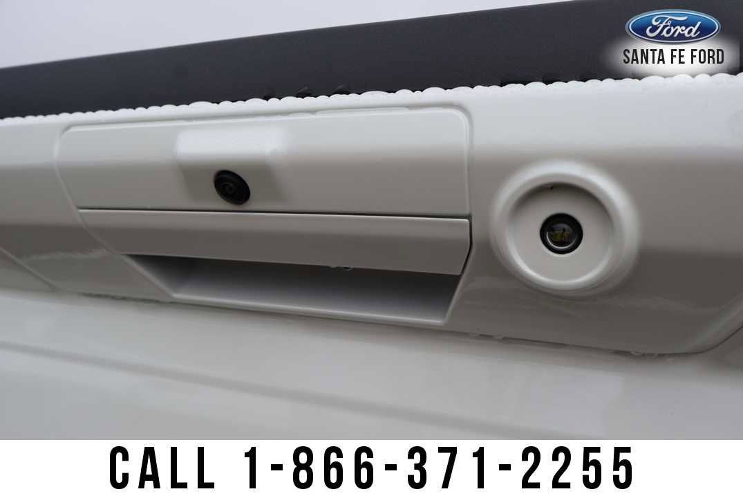 2026 Ford Super Duty F-350 DRW LARIAT