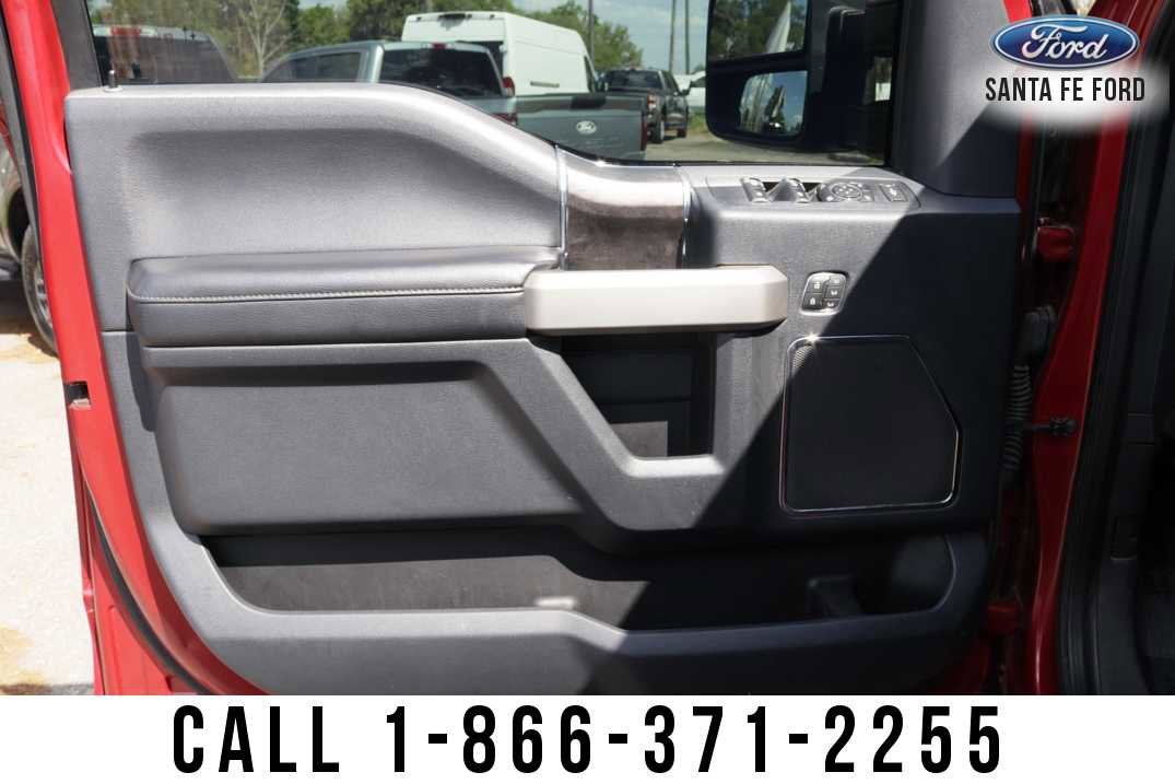 2022 Ford Super Duty F-350 DRW LARIAT