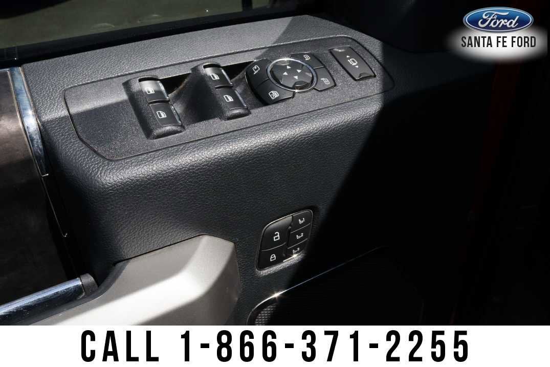 2022 Ford Super Duty F-350 DRW LARIAT