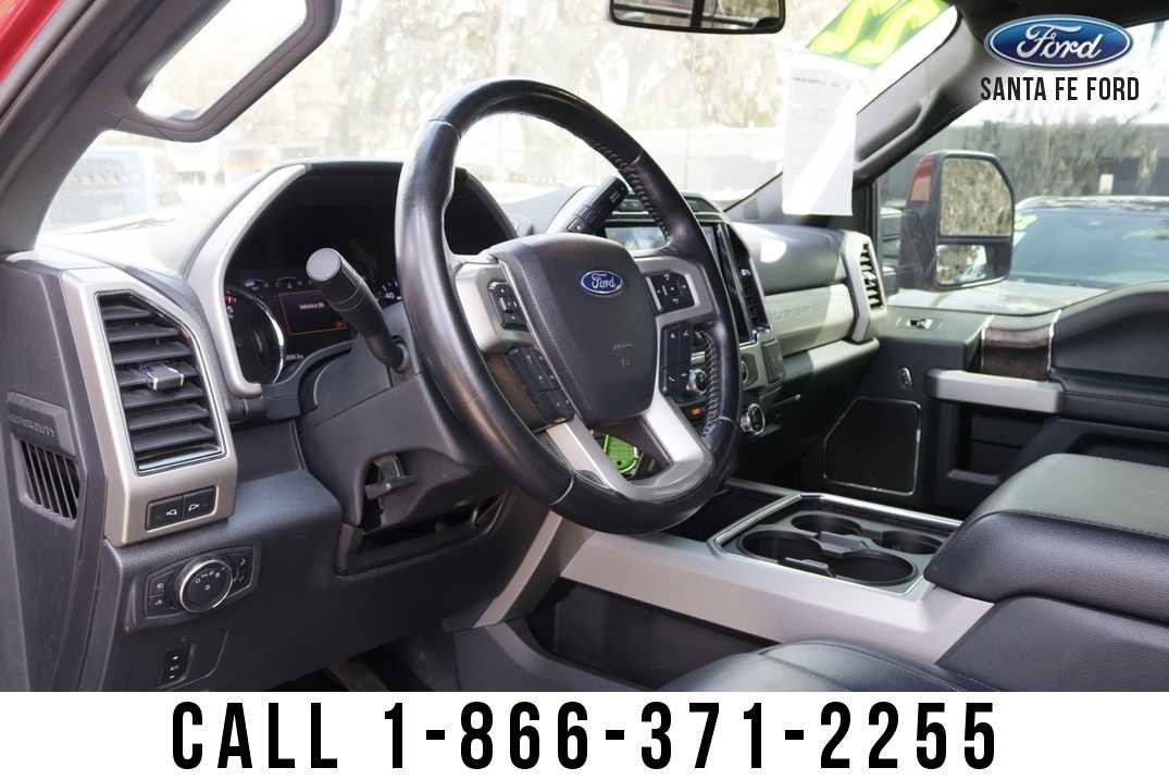 2022 Ford Super Duty F-350 DRW LARIAT